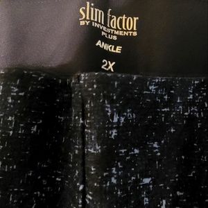 Slim Factor by Investments Ponte Ankle leggings in Navy with light blue specks.